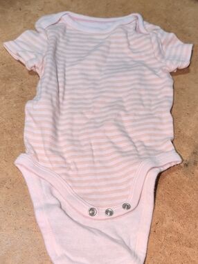 ❤️‍🔥10/$10❤️‍🔥 Baby Cloud Island Pink Striped Onesie Size 3-6M